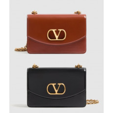 발렌티노 가라바니 베인 유광 송아지 가죽 숄더백