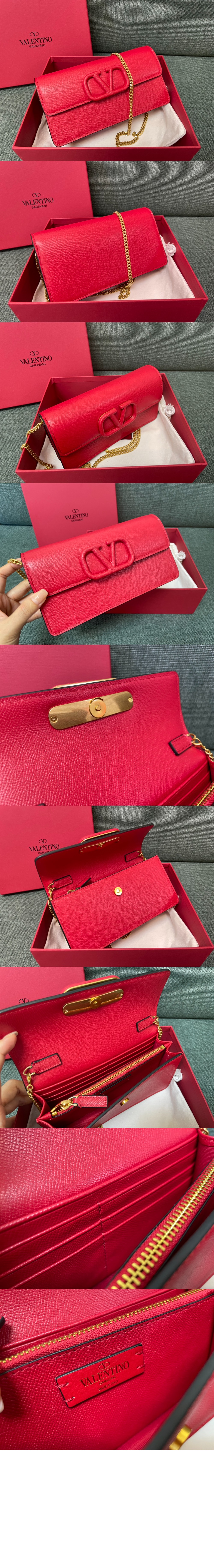 발렌티노 VLogo 시그니처 메탈릭 그레인 카프스킨 체인 지갑