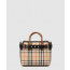 버버리 체크 토트백 8015905