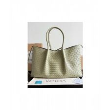 보테가베네타 피나코테카 43