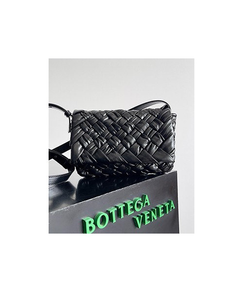 보테가베네타 포맷럼플 쁘띠 메신저 미니