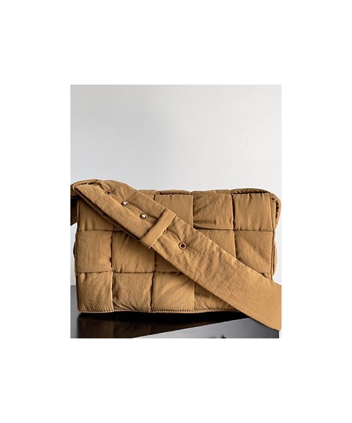 보테가베네타 필로우 카세트 크로스 41