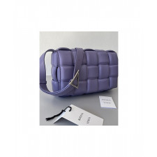 보테가베네타 토프 패디드 카세트백