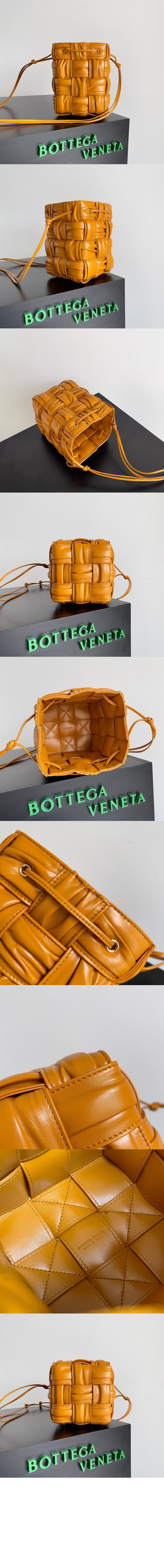 보테가베네타 스몰 카세트 크로스바디 버킷백 717187