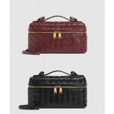 보테가베네타 스트랩 장식의 베니티 케이스 789109