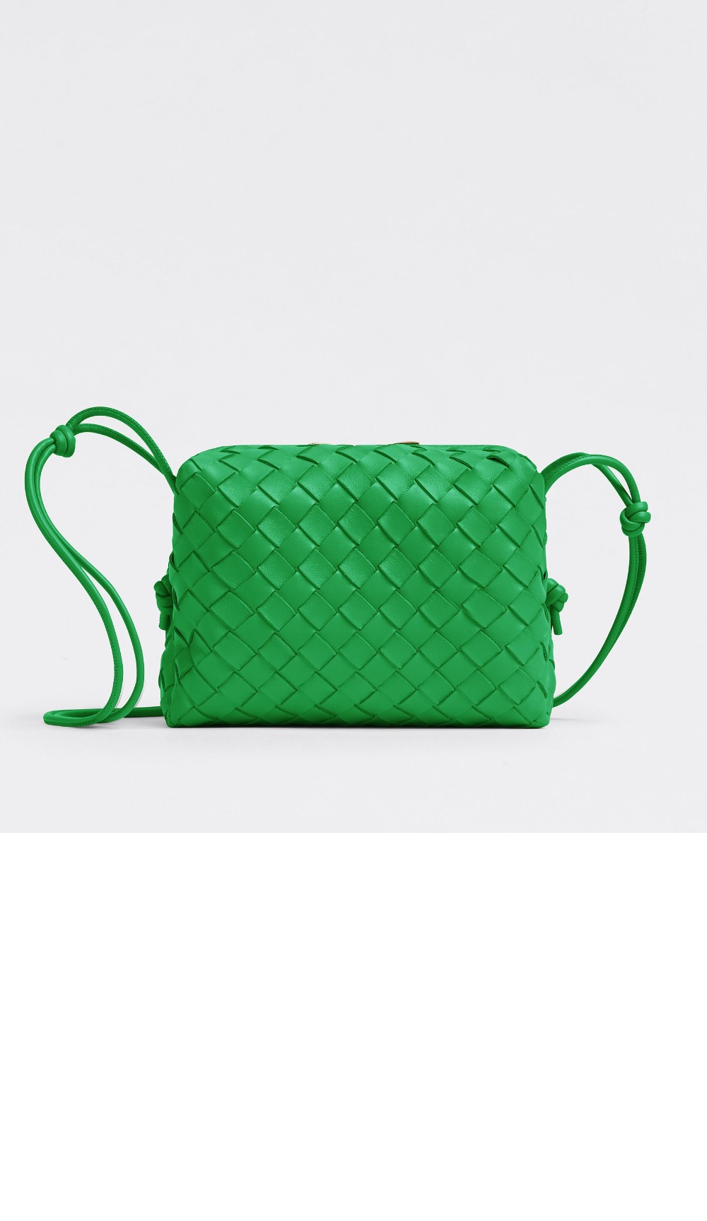 보테가베네타 스몰 루프 카메라백 680255