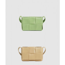 보테가베네타 미니 카세트백 667048