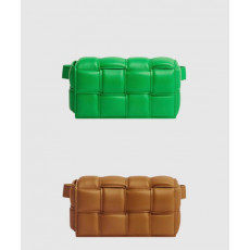 보테가베네타 패딩 카세트백 710075