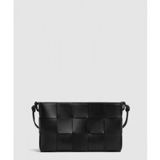 보테가베네타 스트랩을 갖춘 카세트 파우치 730543