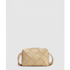 보테가베네타 스몰 카세트 카메라백 709417