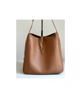 생로랑 LE5A7 호보백