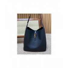 생로랑 LE5A7 호보백