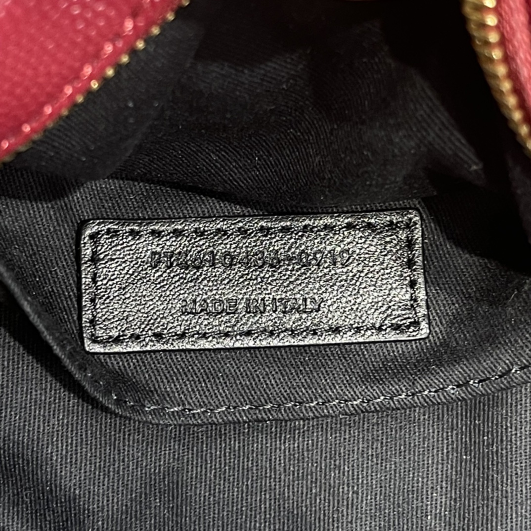 생로랑 쉐브론 라운드 카메라 백 레드