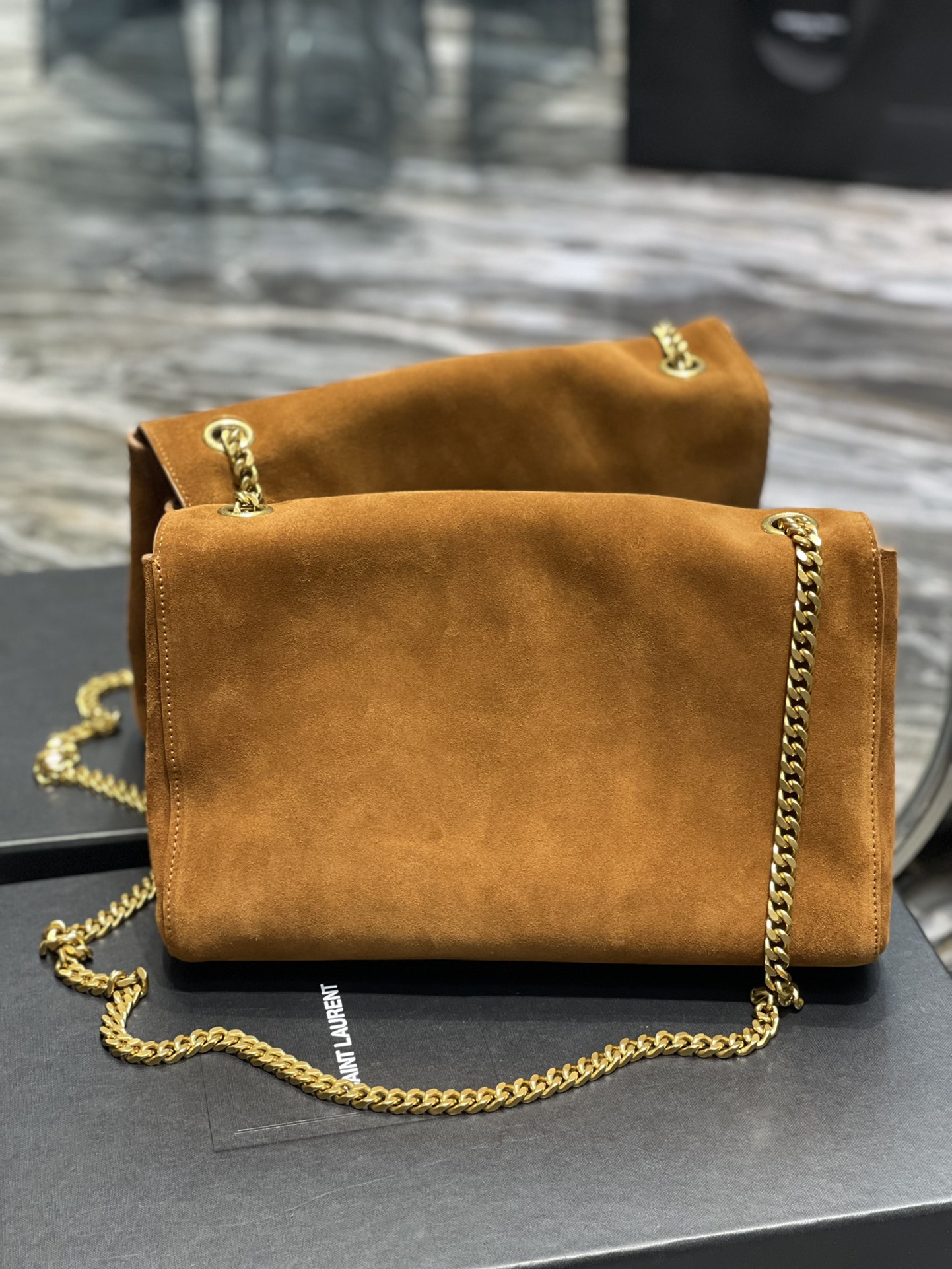 생로랑 미디움 스웨이드 리버서블 양면 케이트 백 브라운