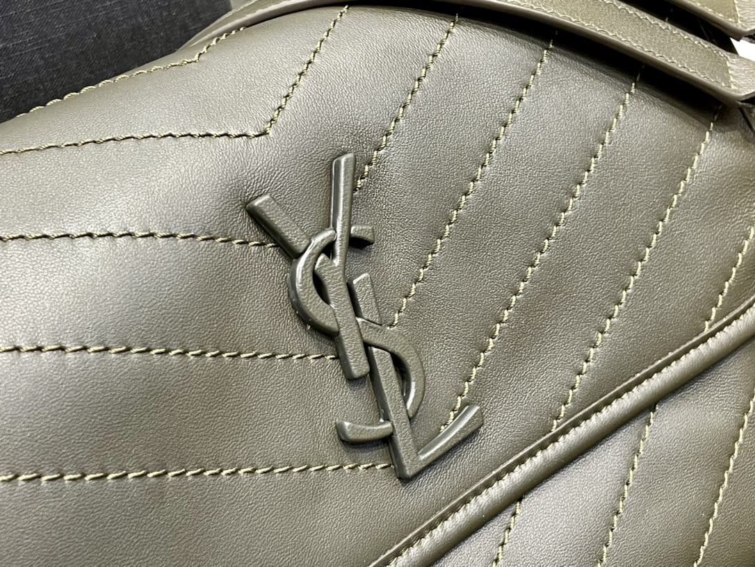 생로랑 니키 스웨이드 미디움 체인백 카키