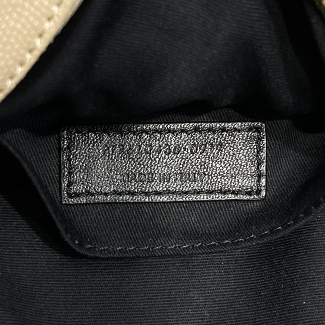 생로랑 쉐브론 라운드 카메라 백 베이지