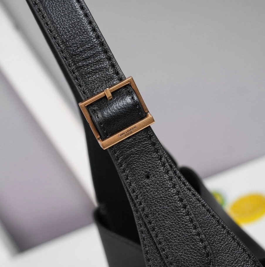 생로랑 스몰 서플 숄더백 사이즈 22×23×8.5CM