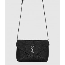 생로랑 램스킨 소재의 CASSANDRE 엔벨로프 메신저백 801490