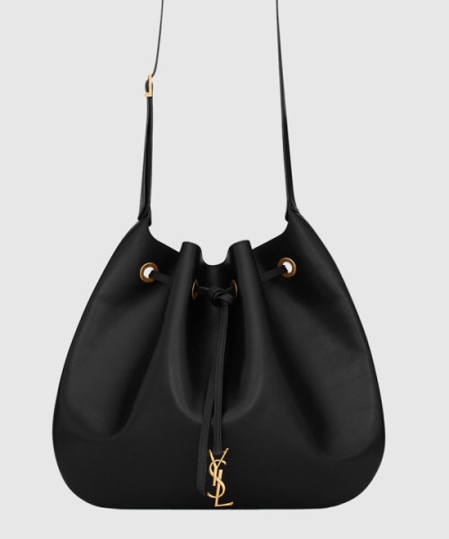 생로랑 스무스 가죽 소재의 PARIS VII 라지 플랫 호보백 697941