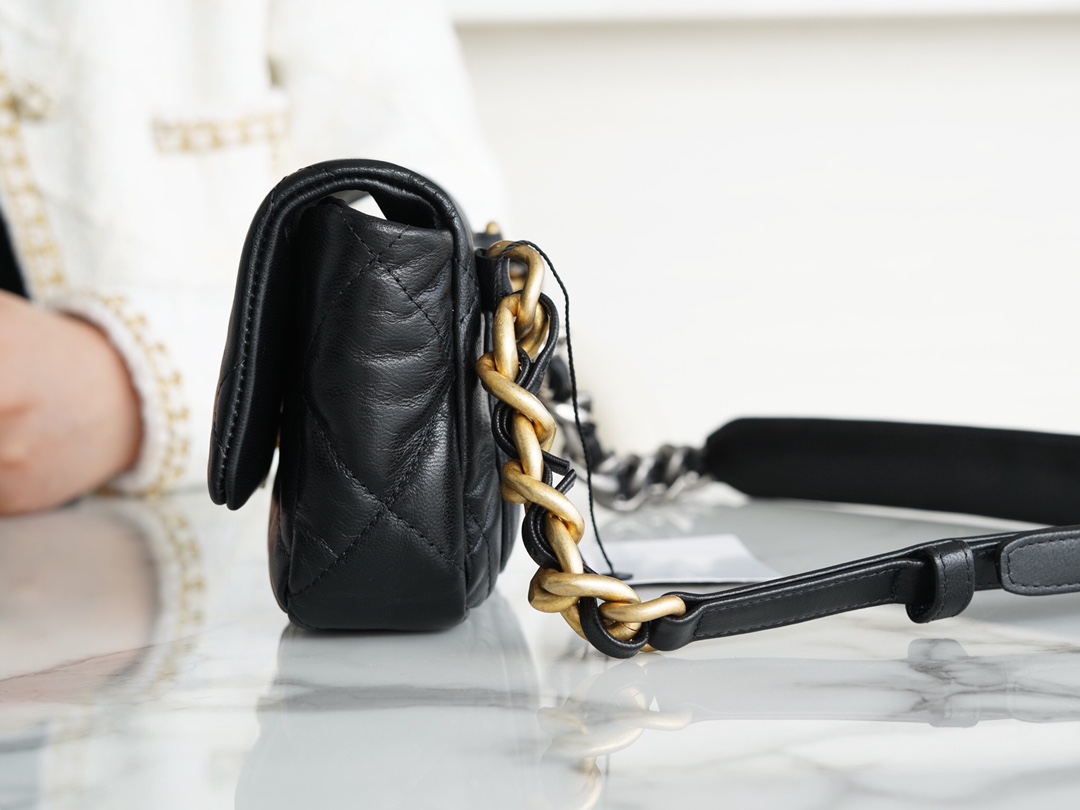 샤넬19 미니 체인 플랩백 블랙 AS1163