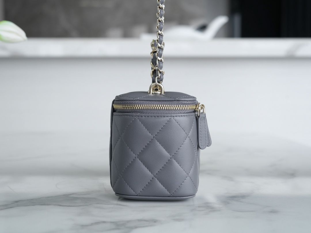 샤넬 체인 코스메틱 베니티백 그레이 은장