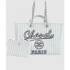 샤넬 맥시 쇼핑백 화이트