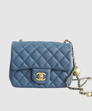 샤넬 쁘띠삭 골드볼 플랩백 뉴미니 블루