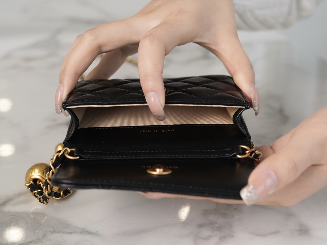 샤넬 WOC 골드볼 퀄팅 체인 미니백