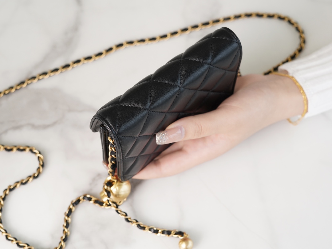 샤넬 WOC 골드볼 퀄팅 체인 미니백