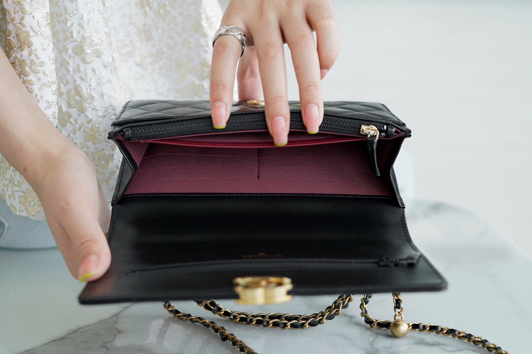 샤넬 WOC 체인 월렛 블랙