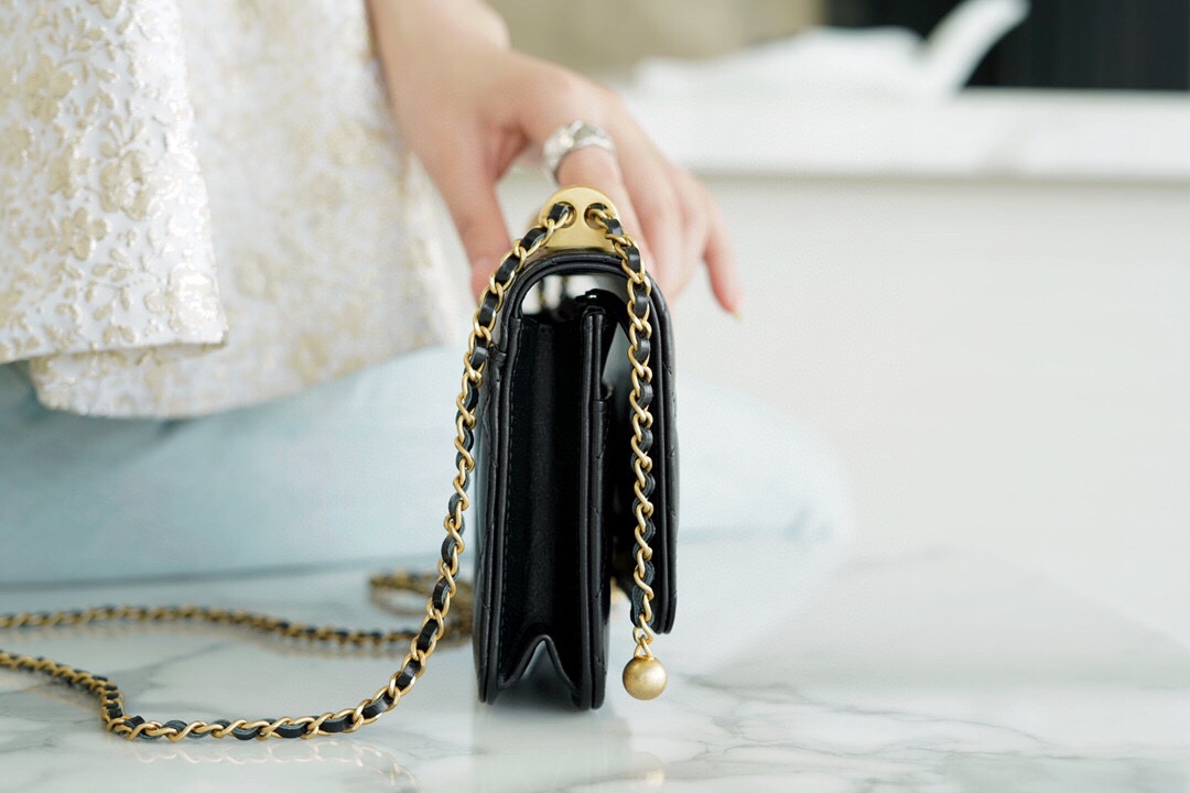 샤넬 WOC 체인 월렛 블랙