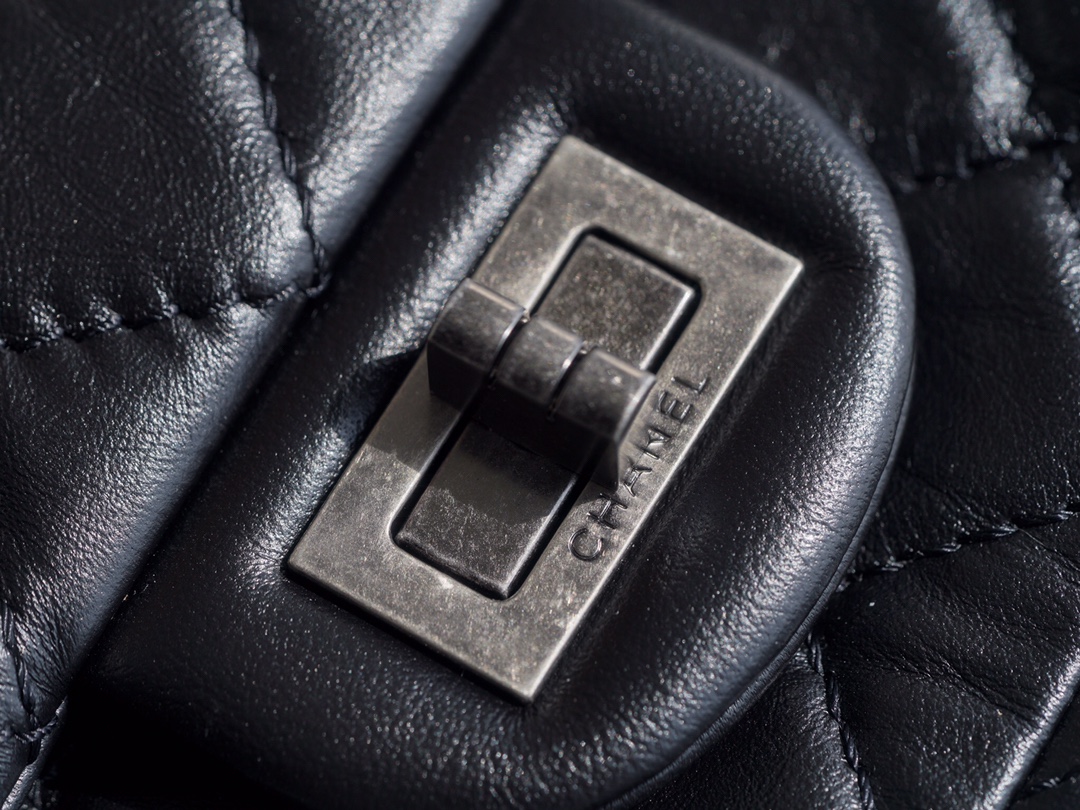 샤넬 2.55 빈티지 플랩백 블랙 은장 미니