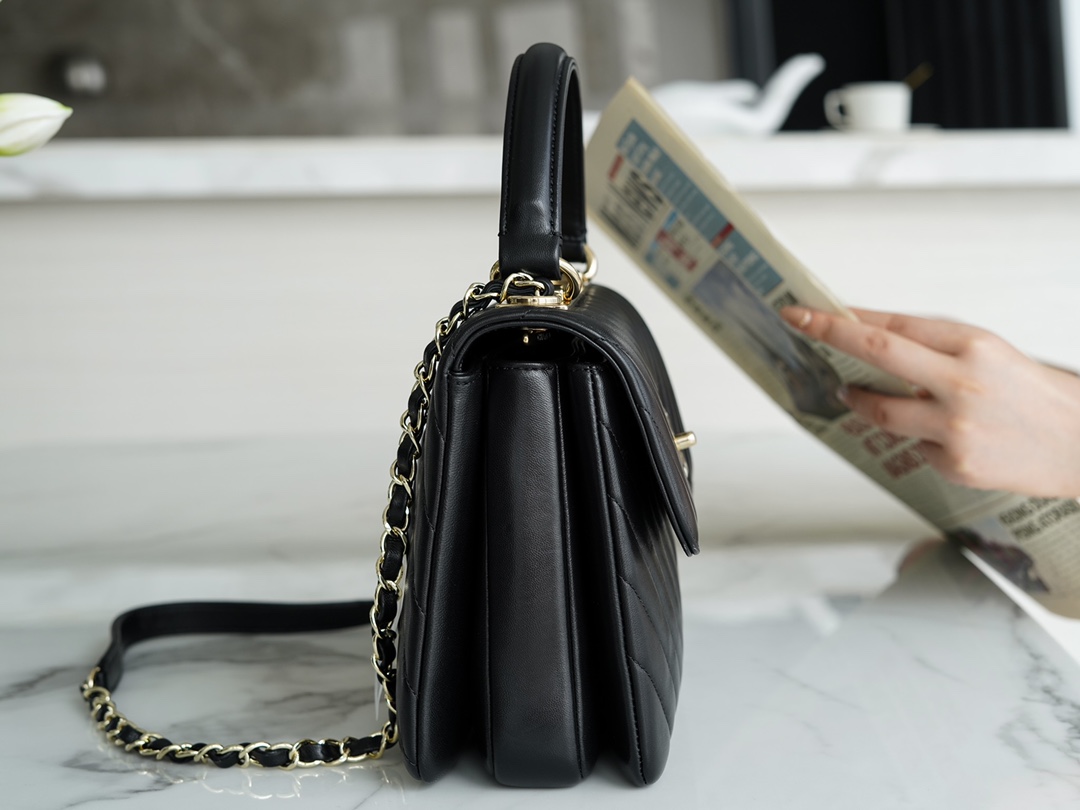 샤넬 탑핸들 트렌디 CC 블랙 스몰 램스킨