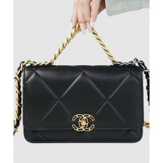 샤넬 19 WOC 턴락 램스킨 블랙 금장