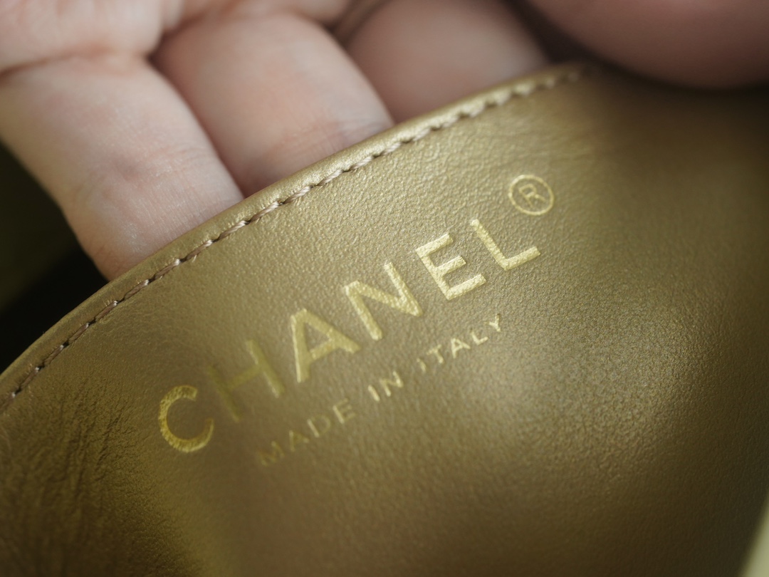 샤넬 메탈볼 플랩백 옐로우 금장 램스킨