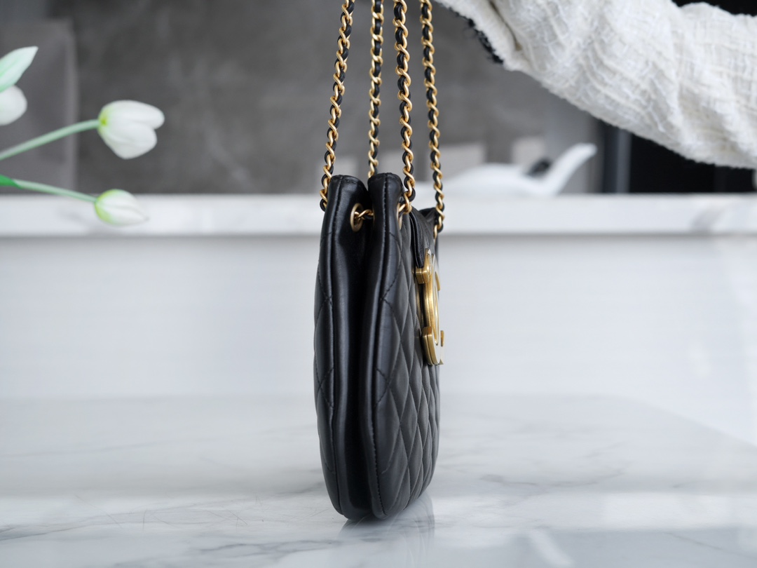 샤넬 24C 크루즈 메신저 백 라지 빅로고 퍼플 AS4609