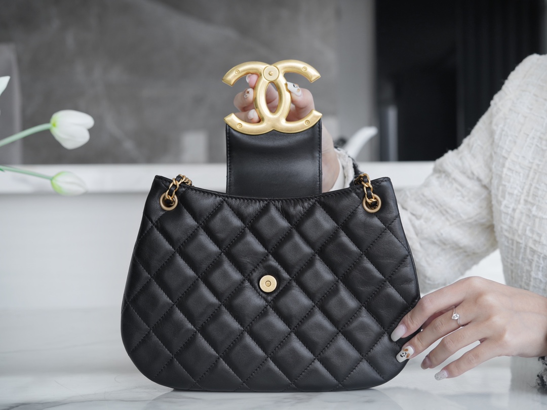 샤넬 24C 크루즈 메신저 백 라지 빅로고 퍼플 AS4609