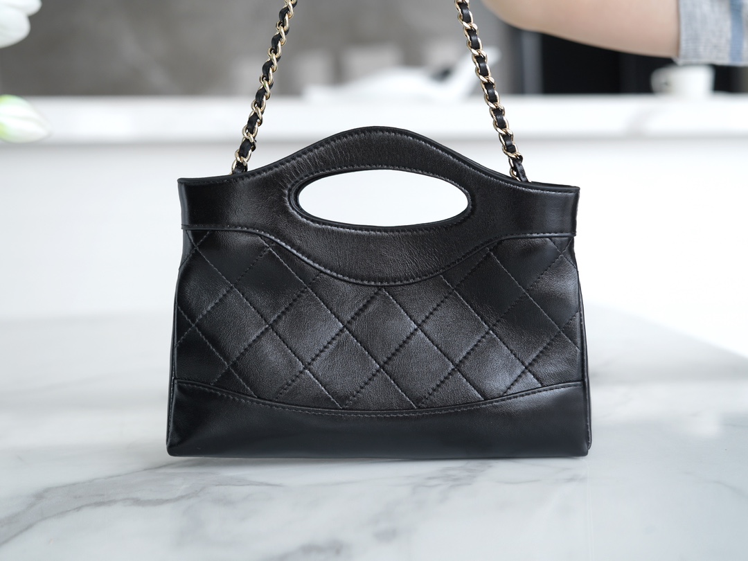 샤넬 24C 크루즈 31백 미니 체인 크로스 토트백 AP3656