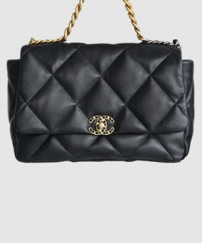 샤넬 19백 맥시 체인 램스킨 화이트