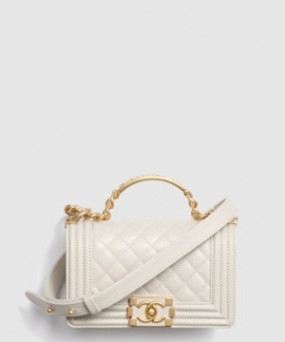 샤넬 핸들 장식의 보이 샤넬 플랩백 A94805