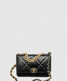 샤넬 체인 달린 19 지갑 AP3267