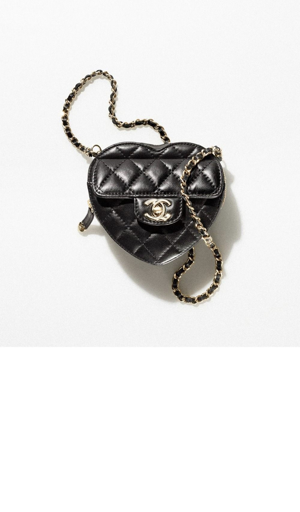 샤넬 하트 클러치 AP2784