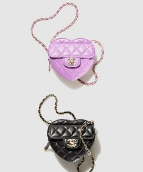 샤넬 하트 클러치 AP2784