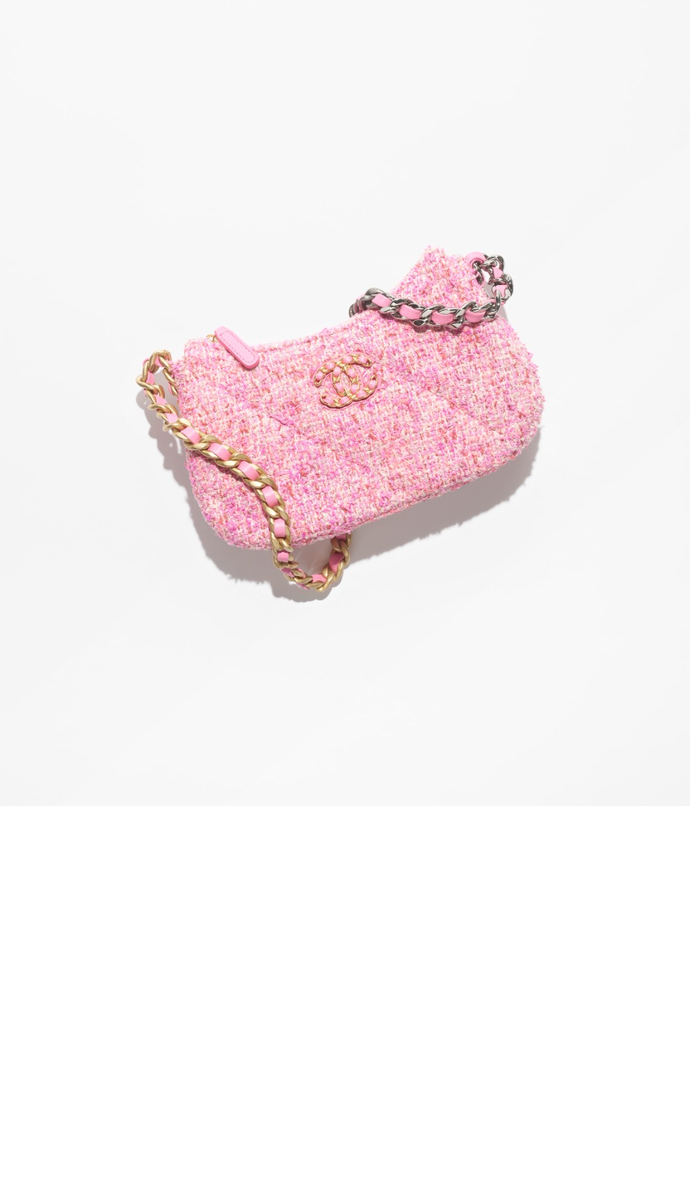 샤넬 체인 달린 19 클러치 AP3763