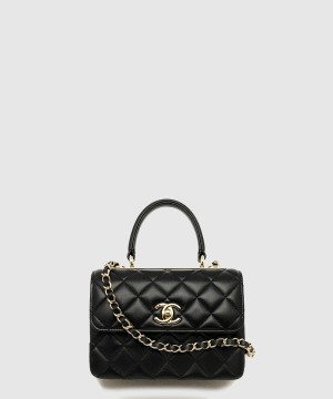 샤넬 핸들 장식의 미니 플랩백 AS4654