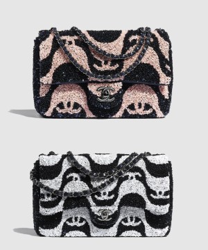 샤넬 클래식 플랩백 A01112