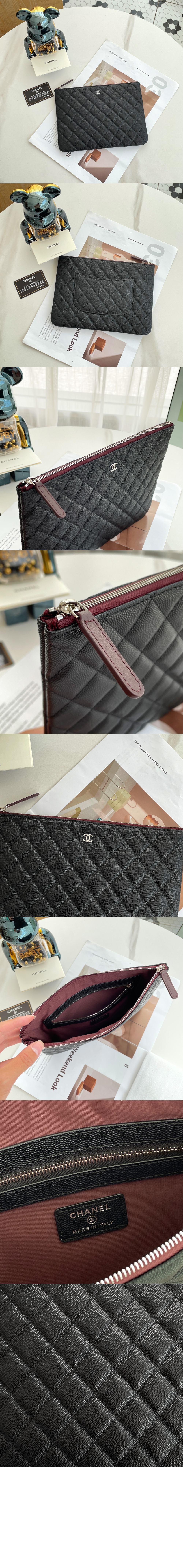 샤넬 클래식 클러치 미듐 A82545