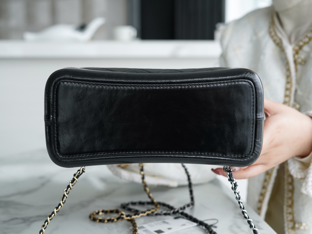 샤넬 가브리엘 백팩 미듐