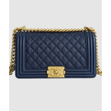 샤넬 보이백 미듐 다크블루 금장 캐비어