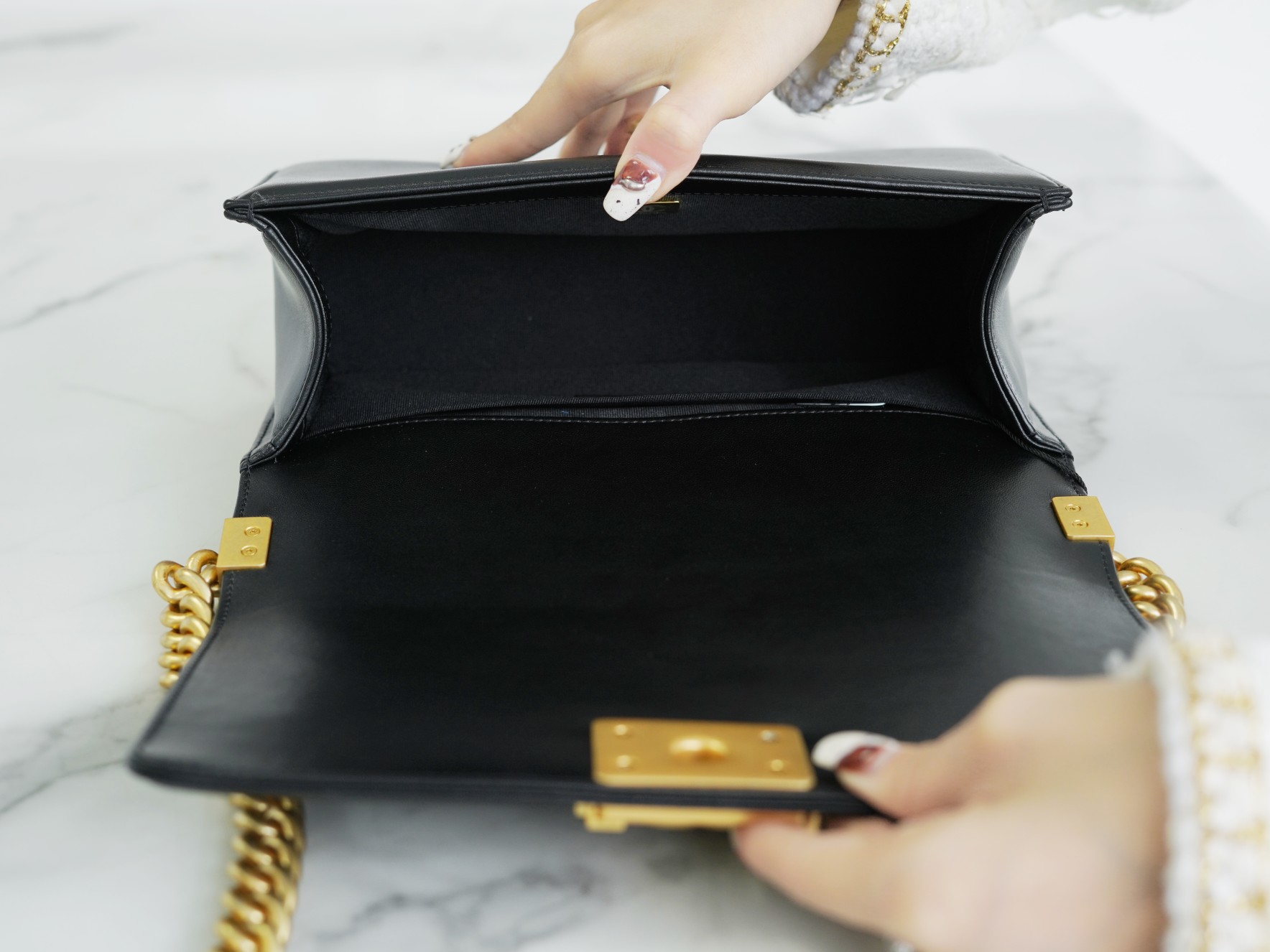 샤넬 램스킨 보이백 미듐 골드 버클